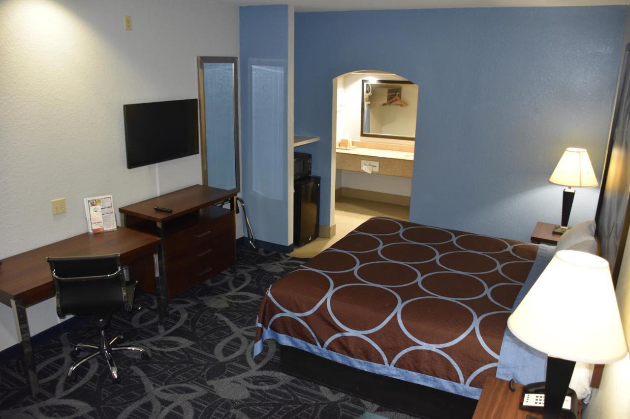 Hotel Super 8 By Wyndham Houston Hobby Airport South Exterior foto